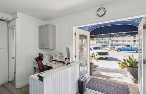 Beautiful 2 Bed Beach Condo #104 - Foto 28