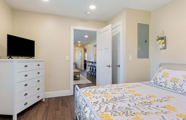 Diana's Place - Photo 4