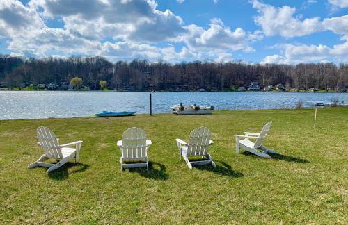 Modern SW Michigan Lakefront Home with Fireplace - Foto 1