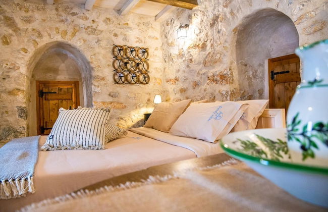 Dandy Villas Tower House Built in 17th Century Pool - Photo 4