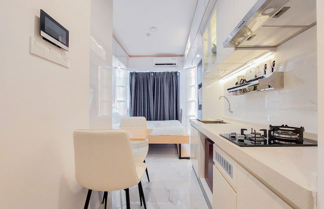 High Floor And Cozy Studio Room At Sky House Bsd Apartment - Foto 13