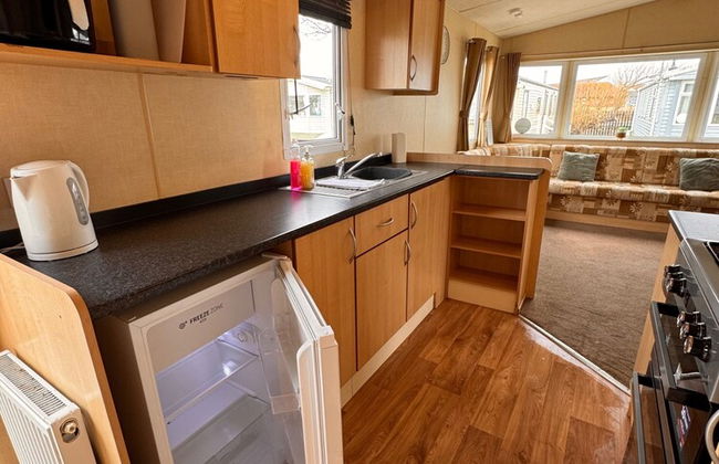 3 Bed Caravan - Sleeps 8 - Pet Friendly, Parking - Foto 11