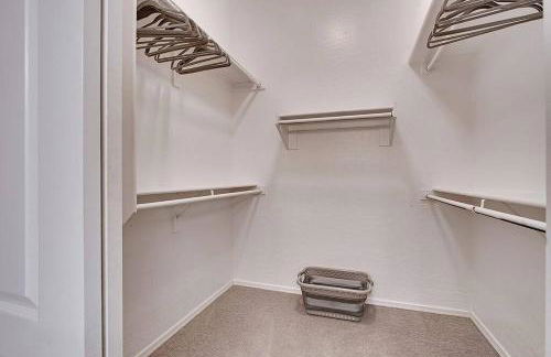 HOLLYHOCK - Pet-Friendly 4BR Heated Pool & Near Golf - Foto 9