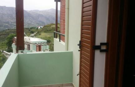 Elia Meronas - Photo 19