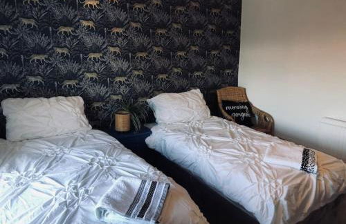 House in Drymen Village with free local health club access - Photo 9