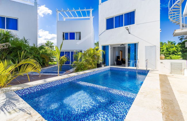 Relaxing 3-bedroom Villa With Pool Rooftop Jacuzzi in a Secluded Setting - Foto 16