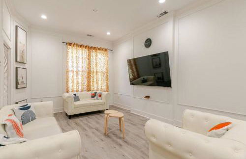 Golden Pearl with all you need within and around - Photo 20