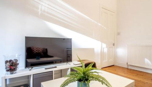 Stylish & Charming Retreat for 2- City Centre! - Pass the Keys - Foto 2, Other