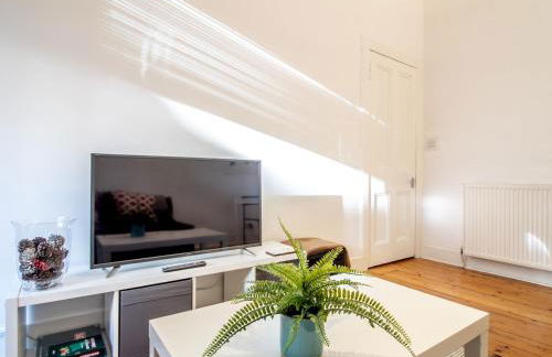 Stylish & Charming Retreat for 2- City Centre! - Pass the Keys - Foto 2