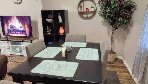 Downtown Charm Two Bedroom Home - Foto 5