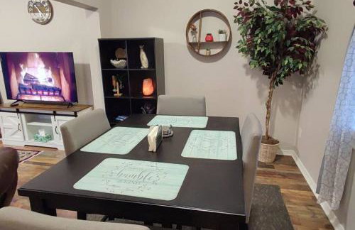 Downtown Charm Two Bedroom Home - Foto 5