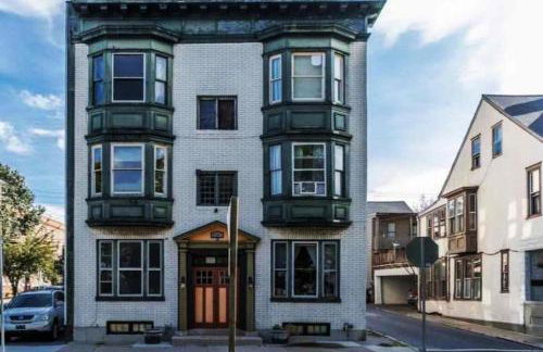 BurgBnB Riverfront - Foto 1