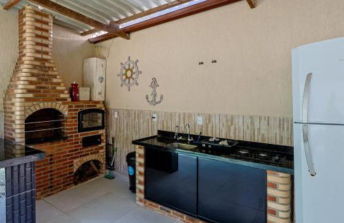 Casa Rodeada de Verde c Hidro e Churrasqueira - Foto 4