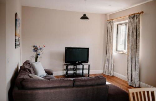 Manor Estate - Two Accommodation Wings - Sleeps 14 - Foto 5