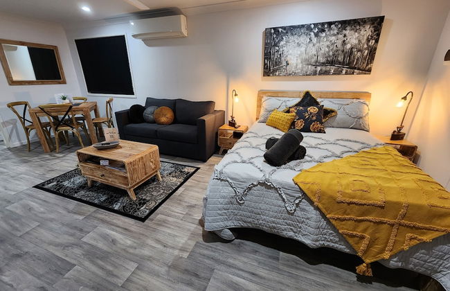 Jubri's Hideaway - Photo 7