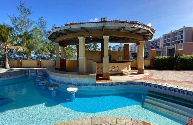 Cool Breeze Beachfront Apartments - Foto 20