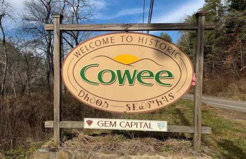 Riverside Relaxer w/Hot Tub+Fire Pit +Wifi & view - Foto 80