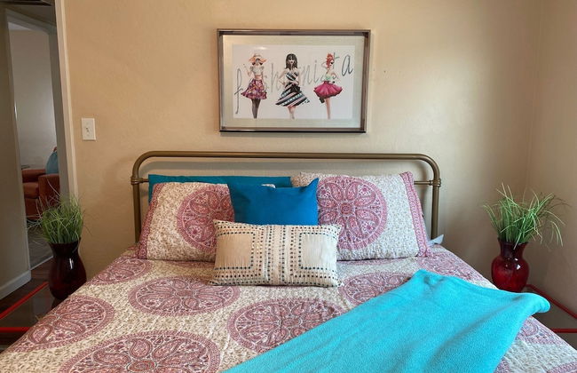 Longer Stay for Travelers Blocks from Hospital and Downtown Security Gates - Foto 3