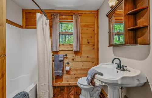 Seventh Heaven - Hot Tub, Pet Friendly, Grill, Wifi, Deck, Covered Porch, Family Friendly, Kid's Loft, King Bed - Foto 38