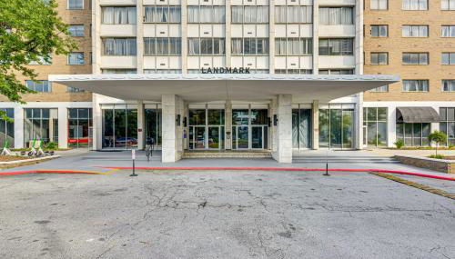 Mid town 2 bedroom cozy apartment- 15 F Near Merc Stadium - Foto 2