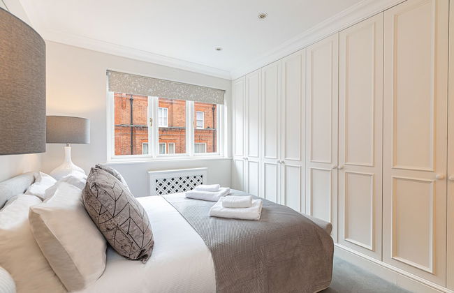 JOIVY Stunning 6-bed house near Harrods in Knightsbridge - Photo 8