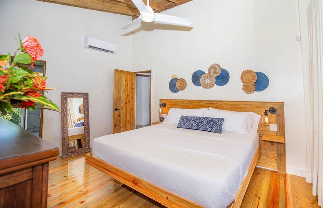 Awesome Over The Water Overlooking West End - Aire Agua 3 Bedroom Home by RedAwning - Photo 8