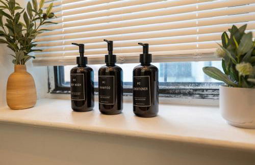 Stylish 3-Bedroom Retreat Minutes to NYC - Foto 16