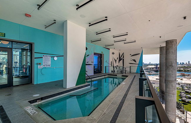 Luxury Studio Panoramic Outlook - Photo 21