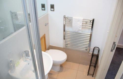 Modern 2 Bed City Center Apartment - Foto 10