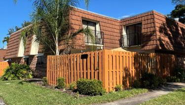 Bright 2BR Poolside Retreat Downtown Fort Myers - Foto 2