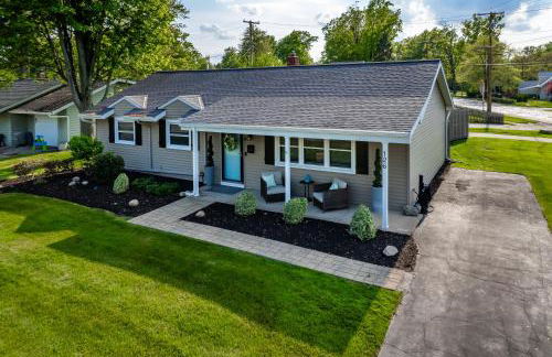Lake Cottage with Hot Tub and Game Room - Foto 67