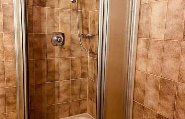 Odw homes - Large country house with three apartments and garden - Photo 22