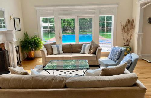 4 bedroom East Hampton home with large heated pool - Foto 16