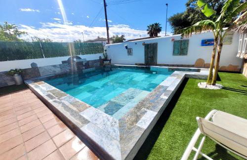 GATU PREMIUM Villa Lurberri piscina privada, 4 dormitorios, 2 baños, parking , jardines, " Preferente mayores de 25 años y familias " ín y barbacoa - Foto 27