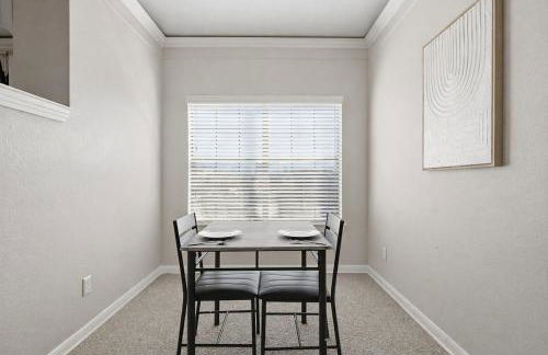 North Dallas 1BR Escape Modern Design Amenities - Photo 10