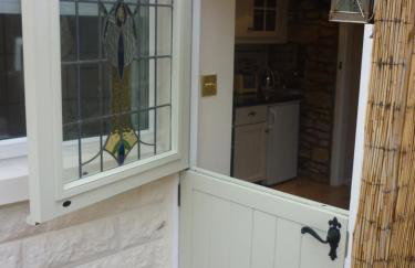 Lavender Cottage, Grade 2 Listed Period Stone Built Cottage In Pickering, North Yorkshire - Photo 36