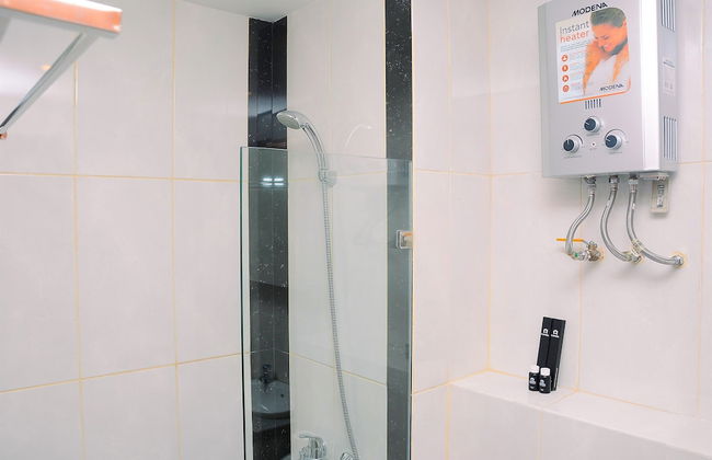 Comfy with Modern Style 1BR Grand Kamala Lagoon Apartment - Foto 12