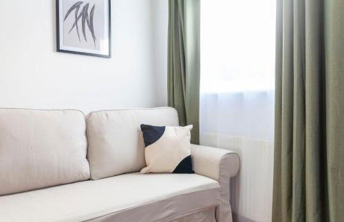 Bright 2BR flat off trendy Chiswick High Road - Photo 18