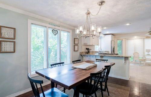 Dozing on Dog River- River Access Dock Yard - Foto 13