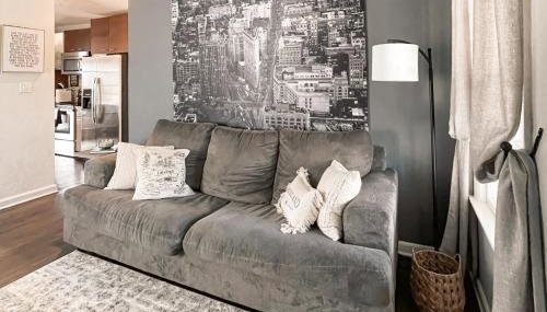 Dog-Friendly Yard! Walkable Dixieland District Gem - Foto 4