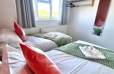 3 Bedroom House- Sleeps 5- Pool Table and Driveway - Foto 13