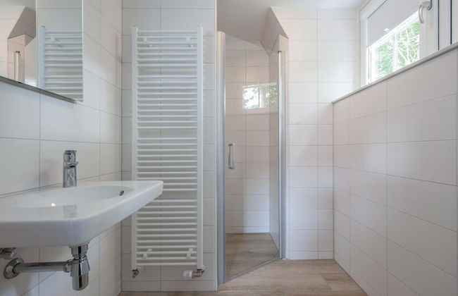 Relax in Coastal Luxury - Photo 9