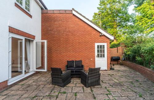 Gorgeous 4 BR House Near Station mins to London - Pass the Keys - Foto 56
