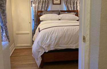 Pineapple House, Spacious 1st Floor Apartment! City Center! 96 Walk Score! FREE parking! - Foto 6