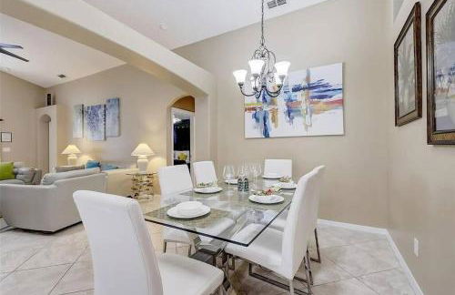 Disney 5 Bed Villa with free Private Pool, Hot Tub, Games in Solana Resort! - Foto 22