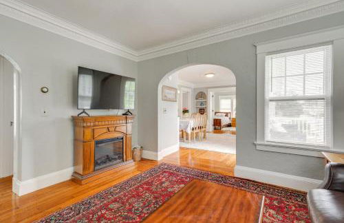 5 Mi to Beaches Historic Apartment in Westerly! - Foto 5