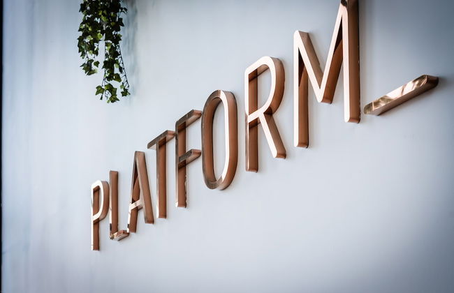 Cozy Luxury City Apartment in Central Bracknell - Photo 25