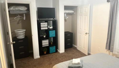 3 Bed 3 Bath Townhome - Foto 3