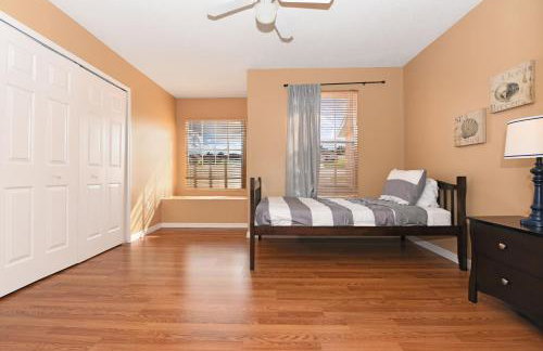 5BR Golden Pond Resort Family Villa with Pool Near Disney - Foto 21