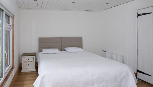 Lilly Lodge; nestled within the forest. - Foto 5